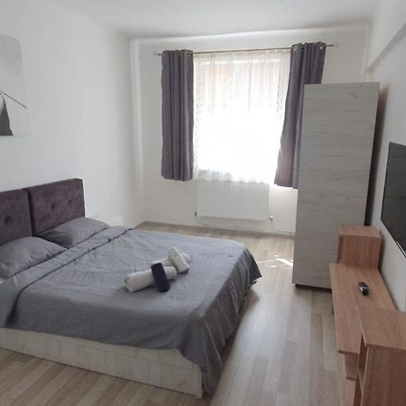 Aeroport Accommodation Bacau Luaran gambar