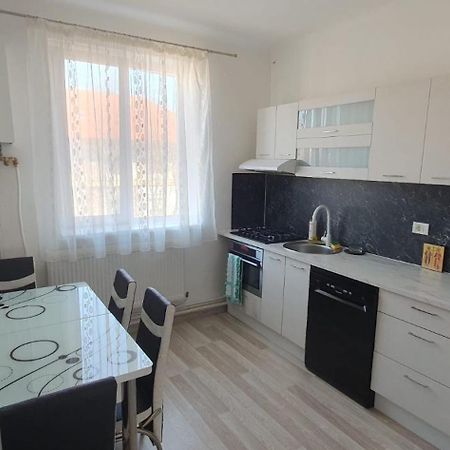 Aeroport Accommodation Bacau Luaran gambar